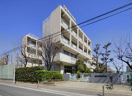 戸田市立喜沢中学校（488m）