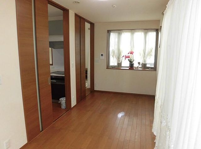 室内 尾道市栗原町