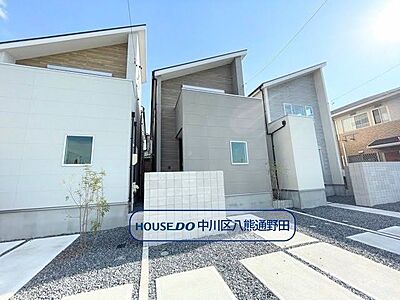 外観：【西伏屋エリア】2LDK＋S中古戸建になります。納戸が2ヶ所あるのでスッキリとしたお部屋を保てます。並列駐車2台可能◎車の出し入れ楽々です。