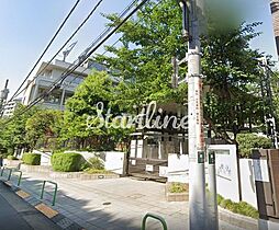 千代田区立麹町小学校 徒歩6分。 470m