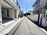 外観：前面道路の写真