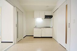 CITYSPIRE鶴見(旧セントアミー鶴見) 5階1DKのリビング/ダイニング