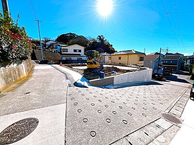 外観：駅までの距離・敷地面積・角地・・・　バランスの取れた物件だと思います。　イメージしにくいかと思いますが、　施工例は随時ご案内可能です。　詳細はお気軽にお問い合わせください。