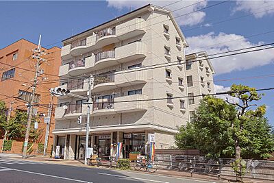 外観:カーサ真田山の外観(南西側から) 外観:カーサ真田山の外観(南西側から)