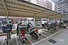 駐車場：駐輪場とバイク置場