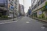 その他：敷地の北側前面道路（東側から）