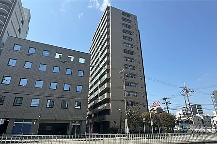 エクセランス九条公園の外観(南東側から)