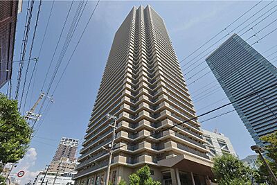 外観:キングマンション堂島川の外観(南西側から) 外観:キングマンション堂島川の外観(南西側から)