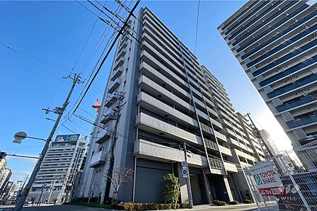 プレミスト北堀江の外観(南西側から)