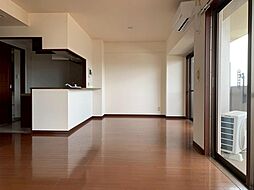 ダイアパレス幕張本郷 3LDKのリビング/ダイニング