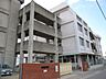 周辺：魚住小学校徒歩2分！！ 970m