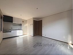 ロイヤルガーデンＡ棟Ｂ棟Ｃ棟 2階2LDKのリビング/ダイニング