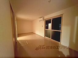 ロイヤルコート　Ｂ棟 102 1階ワンルームのリビング/ダイニング