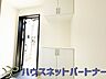 玄関：玄関扉を開くとゆったりとした空間。この感動を現地で是非体感してみて下さい。