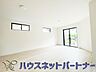 設備：来訪者の様子を室内TVモニターでチェック。対応したくないセールスを断りやすく、子どもに留守番をさせるときも安心。不在時の来訪者を録画でき、犯罪抑止効果も期待できます。