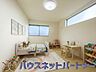 子供部屋：柔らかな光り差し込む家族に優しい洋室は子供部屋にぴったり。※家具はイメージです