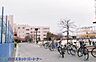周辺：周辺環境-小学校(750m)越谷市立宮本小学校