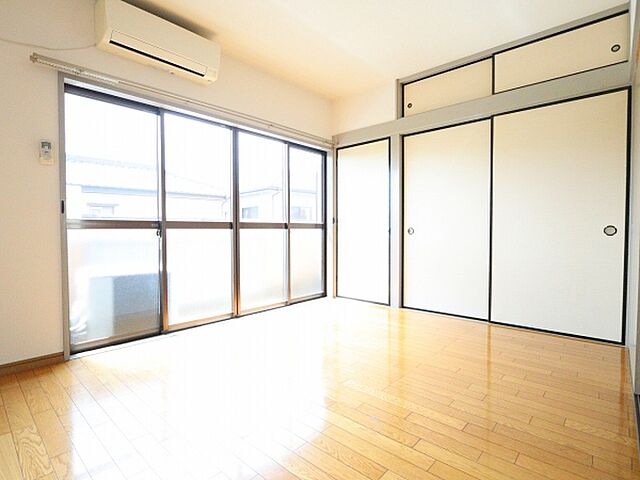 寝室