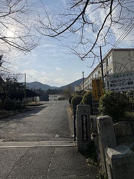 長等小学校 1430m