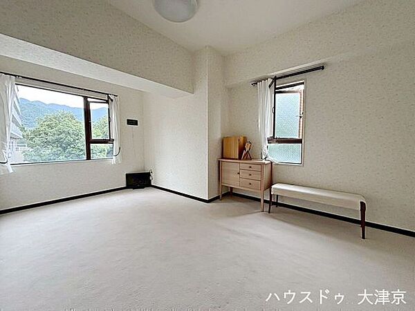 洋室を拡大表示
