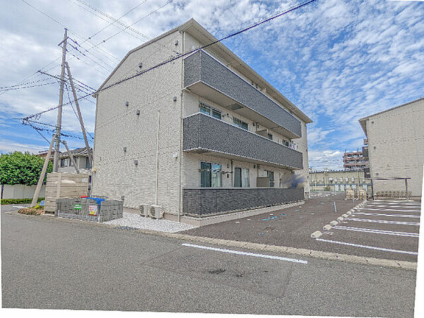 ポルトフィーノ B ｜群馬県伊勢崎市宮子町(賃貸アパート2LDK・3階・57.15㎡)の写真 その1