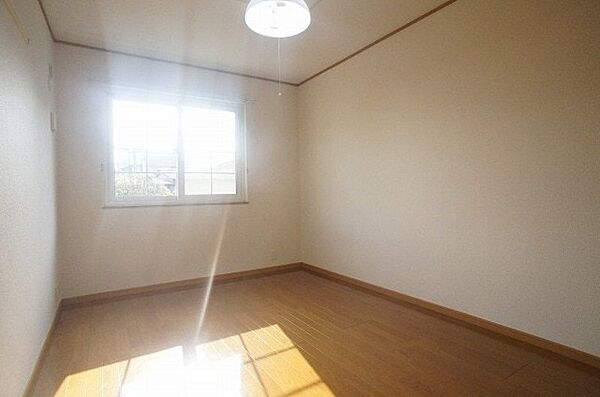 apartment 群馬県伊勢崎市連取町1510-1　T＆M　DE号