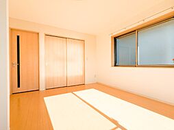 東武伊勢崎線 新伊勢崎駅 バス9分 雷電神社入口東下車 3.6kmの賃貸マンション 2階1LDKのリビング/ダイニング