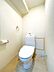 トイレ：【リフォーム済】トイレはジャニス製の新品に交換しました。節水タイプのトイレは経済的ですので家計の助けになってくれますよ。