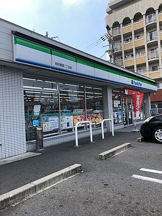 ファミリーマー...