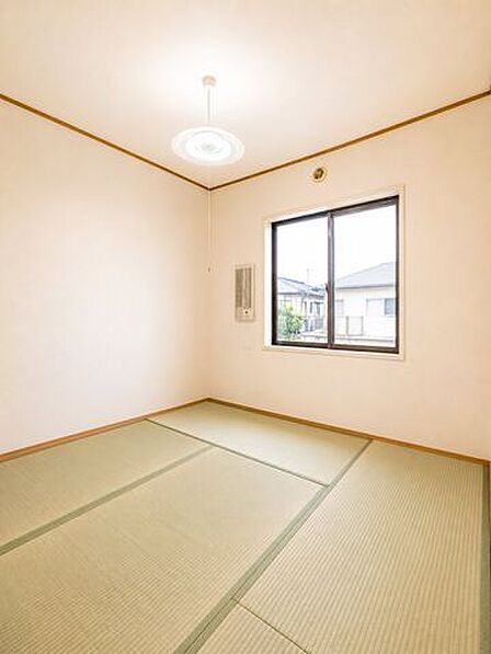 ◇約6.0帖の和室◇押入完備で収納充実※AI加工画像につき、一部現況と異なります。
