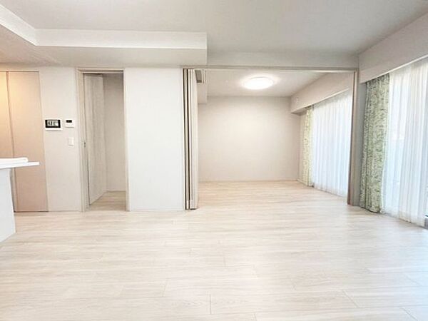リビング/ダイニングを拡大表示
