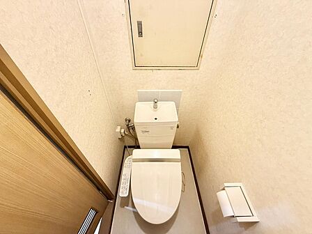 トイレです。綺麗な状態です。