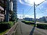 外観：前面道路含む現地写真