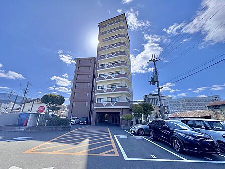 JR・近鉄桜井駅徒歩4分の好立地♪商業施設も多数のマンションです♪現地いつでもご内覧可能です。ぜひお問合せください!
