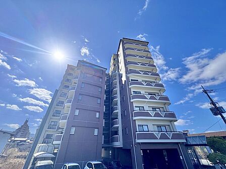 JR・近鉄桜井駅徒歩4分の好立地♪商業施設も多数のマンションです♪現地いつでもご内覧可能です。ぜひお問合せください!