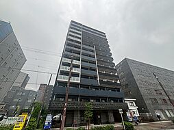 RC造、14階建てのマンションです。