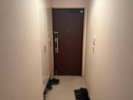 玄関収納ございます。玄関周りがすっきり整います。