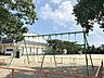周辺：東大宮小学校 990m