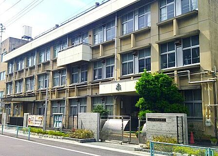川口市立飯仲小学校 850m