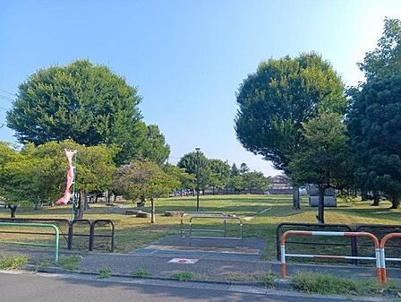入谷町屋公園 590m