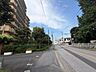 外観：前面道路含む現地写真