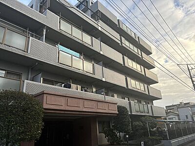 外観：【お任せ下さい】地域密着型で着実に実績を伸ばしている弊社にマイホーム探しはお任せ下さい！様々な角度からお客様に合った物件をお探しさせて頂きます！