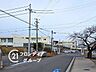 周辺：滋賀県立守山中学校 徒歩7分。県立なので使わない！！ 560m