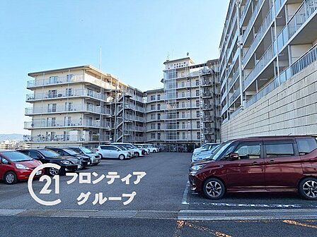 SRC造、8階建てのマンションです。周辺には買い物施設や公共施設など便利な施設が充実しており利便性の良い環境です！