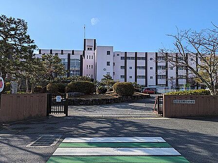 大津市立堅田小学校 徒歩29分。 2250m
