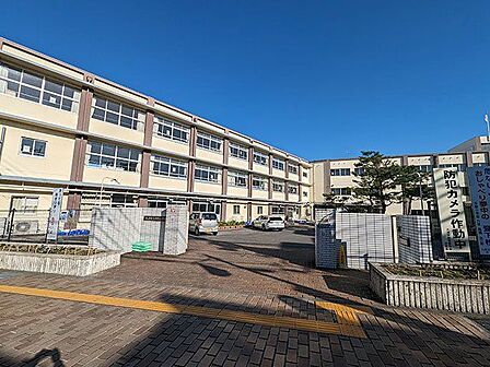 大津市立平野小学校 徒歩6分。 420m