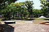 周辺：上浜南公園公園の隣にはグラウンドがあり子どもたちが走り回ったり年配の方がグラウンドゴルフを楽しんでいます。 290m