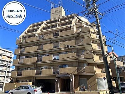 外観：令和6年2月フルリフォーム済！7階建てマンションの1階2ＬＤＫです。名城線/熱田神宮伝馬町駅まで徒歩約9分、名鉄常滑線/豊田本町駅まで徒歩約9分、市バス「内田橋」停まで徒歩1分。