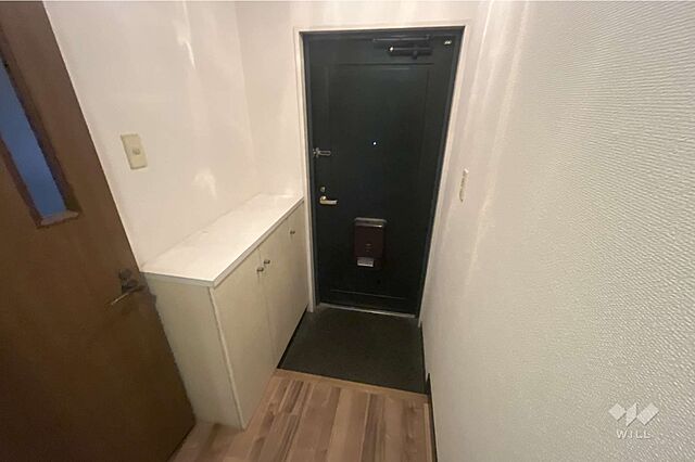 玄関 日神パレステージ志茂 4階/-