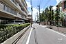 その他：敷地西側の前面道路